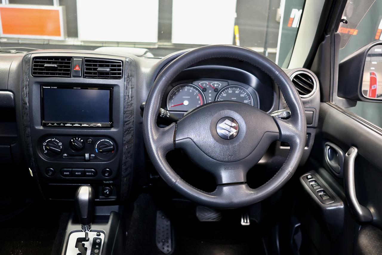 2005 Suzuki Jimny Land Venture RHD 4WD Photo