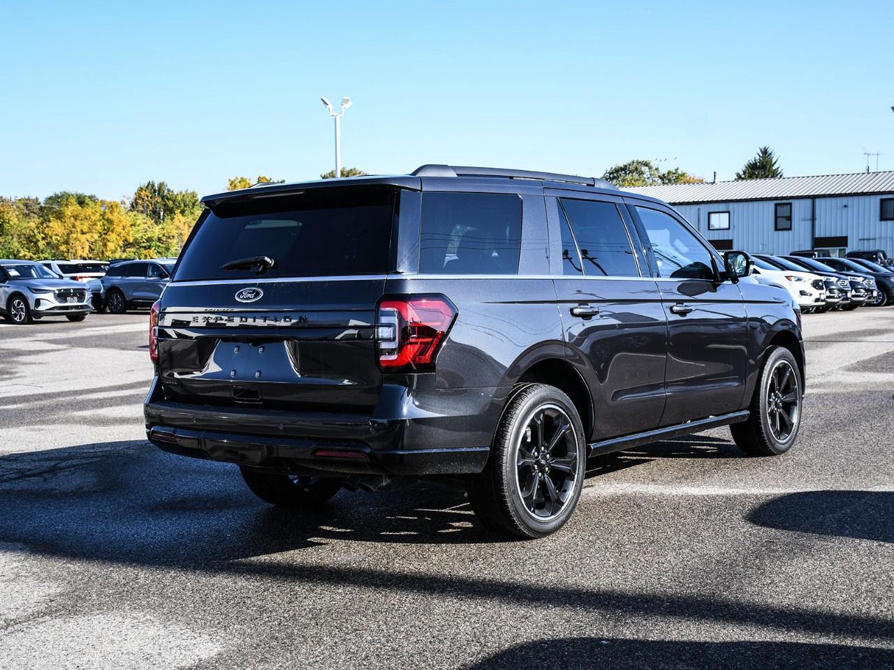 2023 Ford Expedition Limited 4X4 Photo