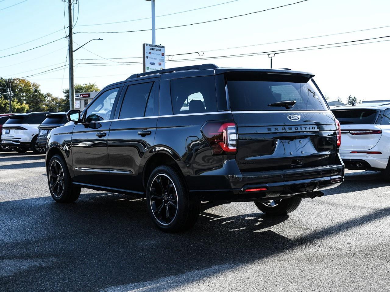 2023 Ford Expedition Limited 4X4 Photo2