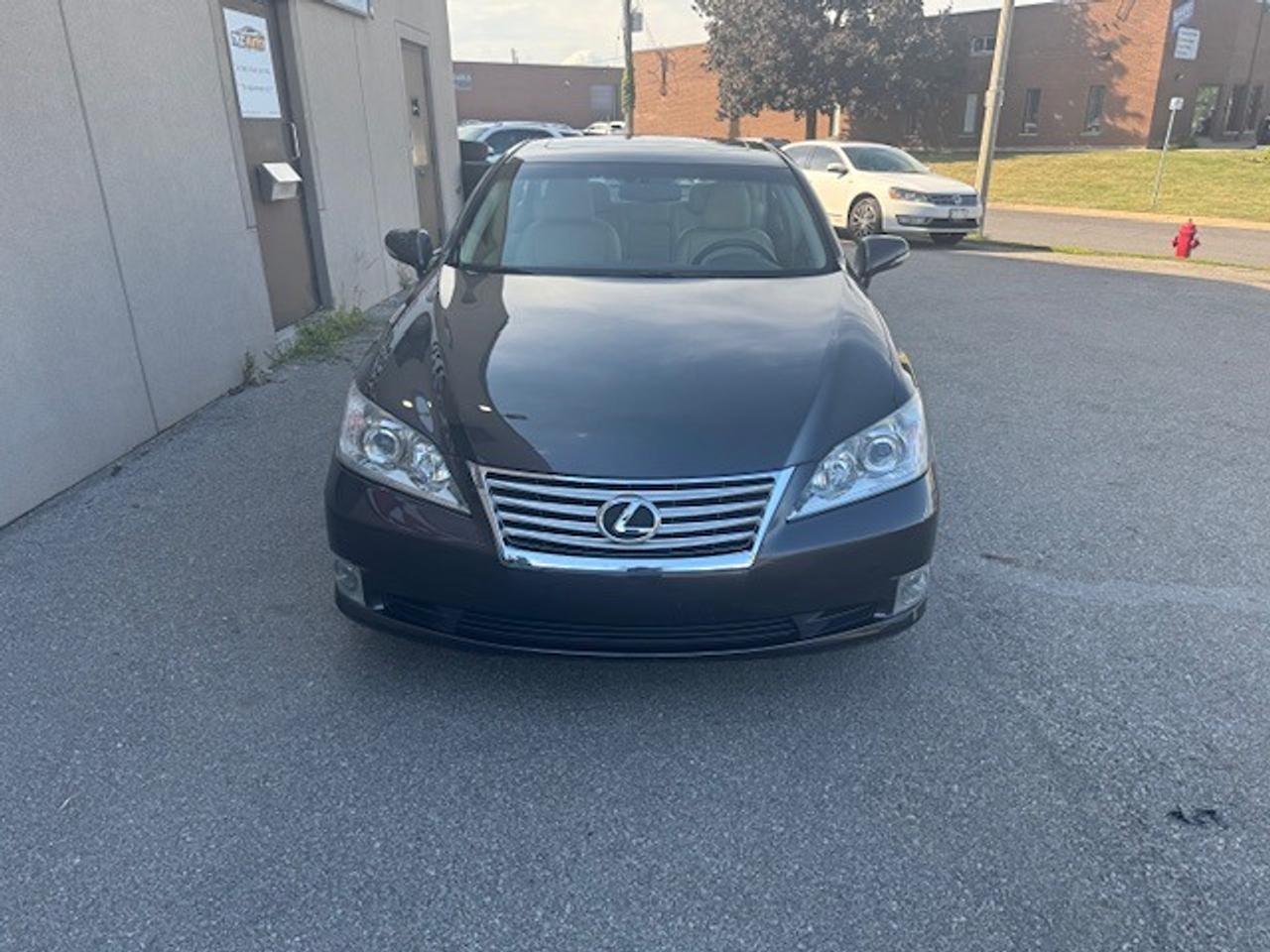 2010 Lexus ES 350 4dr Sdn Photo1