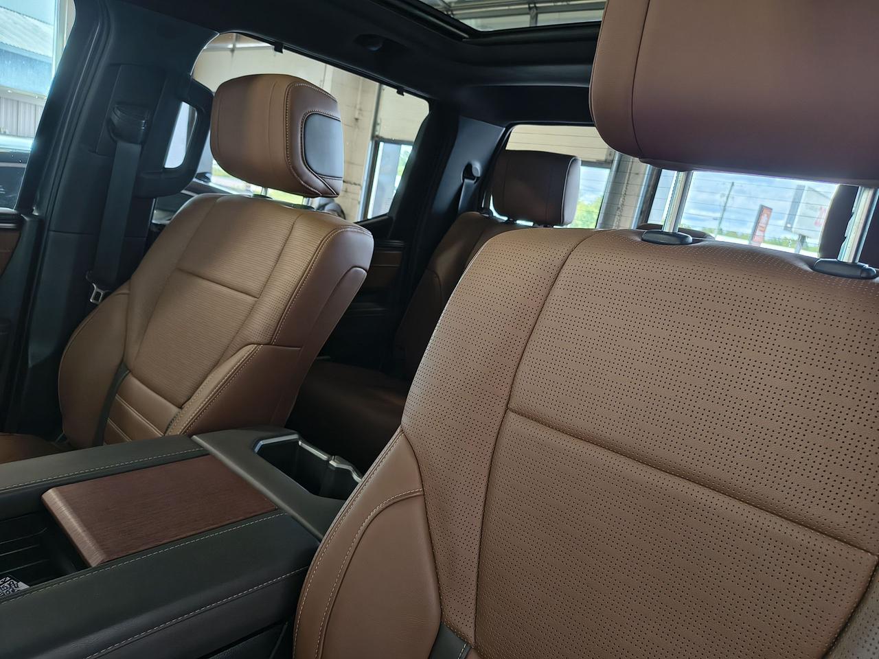 2024 Toyota Tundra PLATINUM 1794 Photo0
