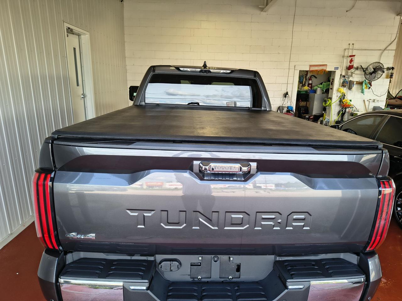 2024 Toyota Tundra PLATINUM 1794 Photo0