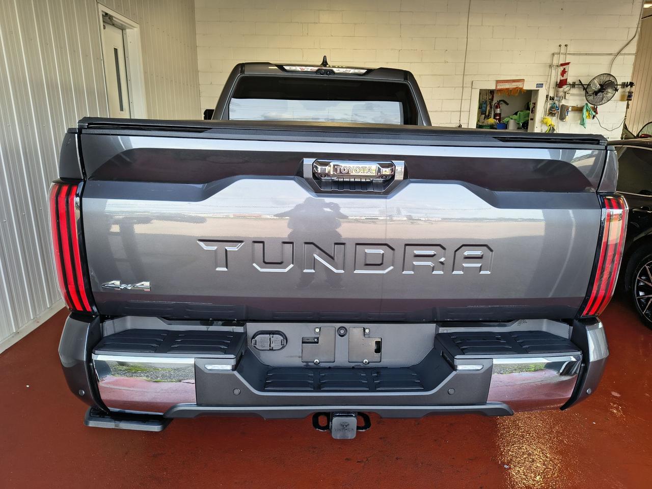 2024 Toyota Tundra PLATINUM 1794 Photo0
