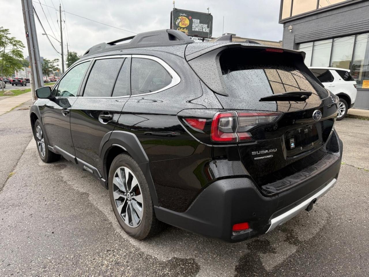 2024 Subaru Outback LIMITED AWD /EYESIGHT /leather /Harman Kardon Photo