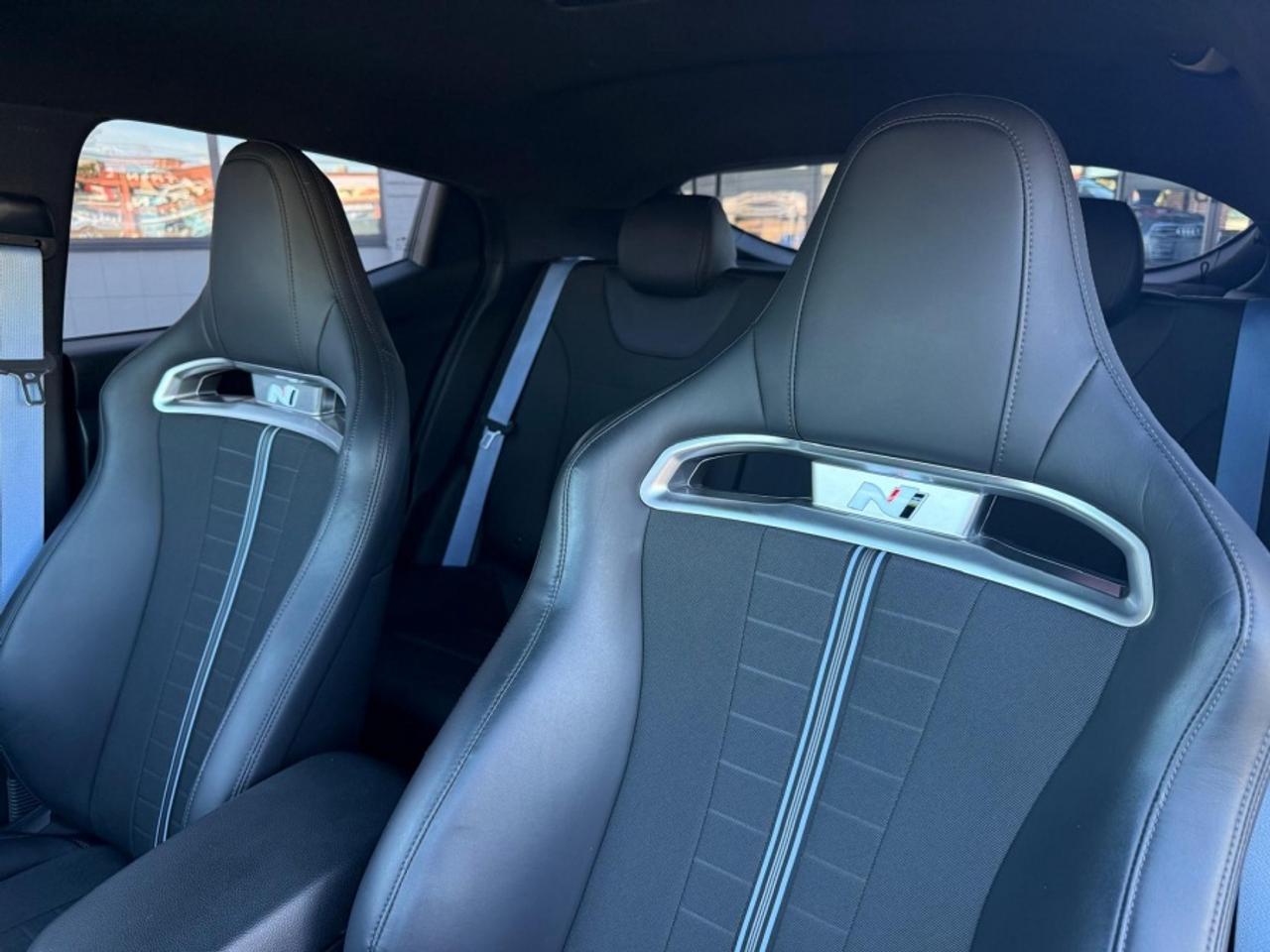 2021 Hyundai Veloster N 6-Speed /TURBO /N sport seats /carplay Photo