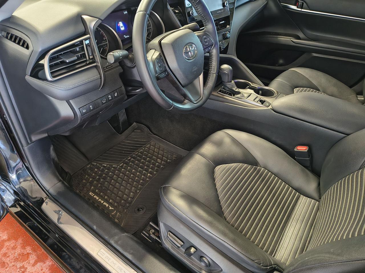 2021 Toyota Camry SE Photo0