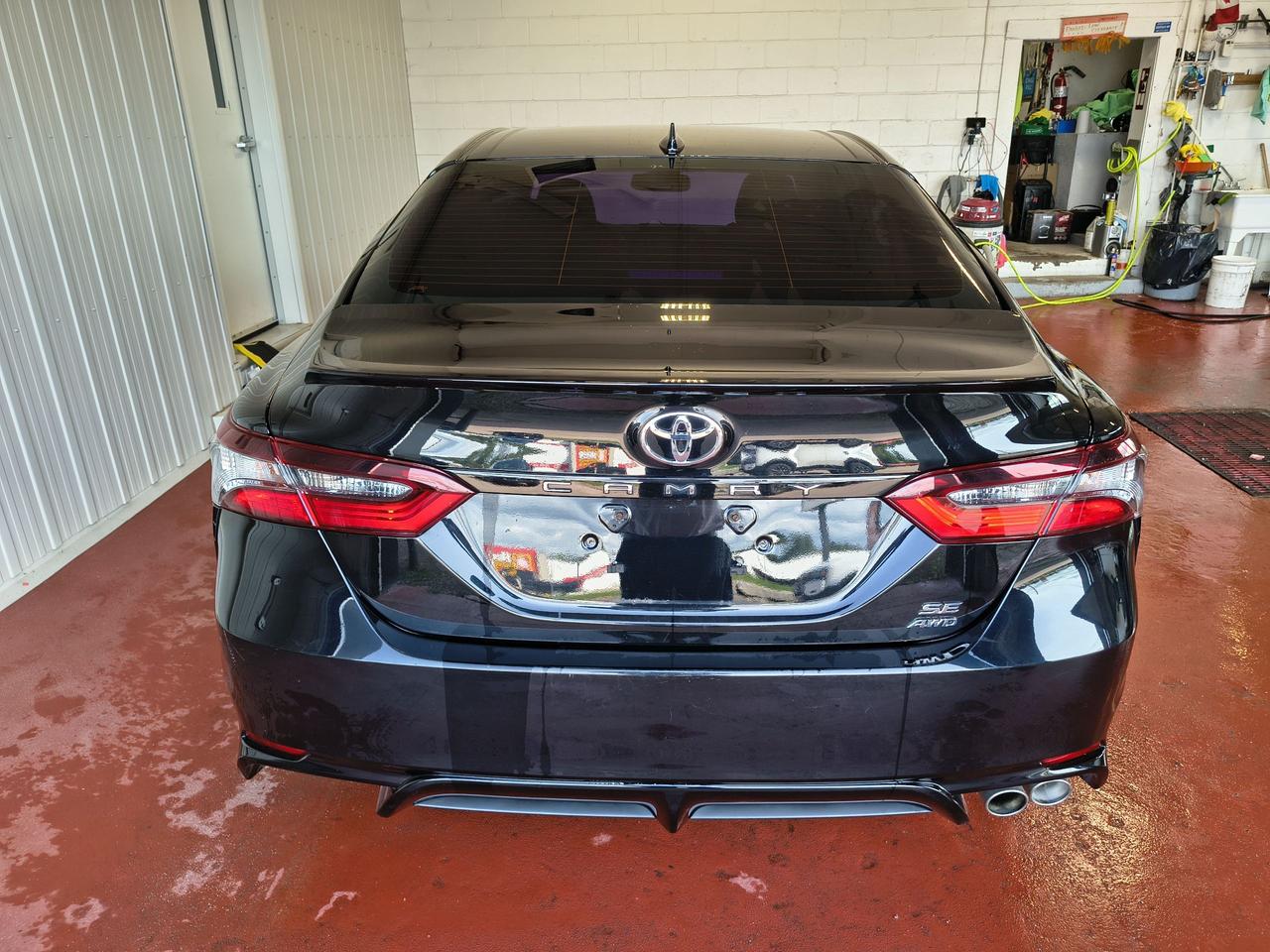 2021 Toyota Camry SE Photo0