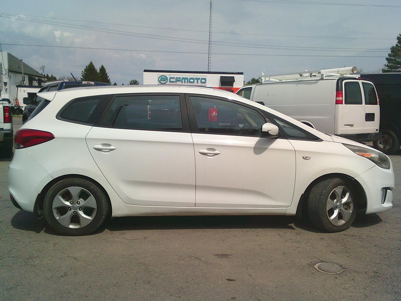 2016 Kia Rondo 4dr Wgn Auto LX Value Photo3