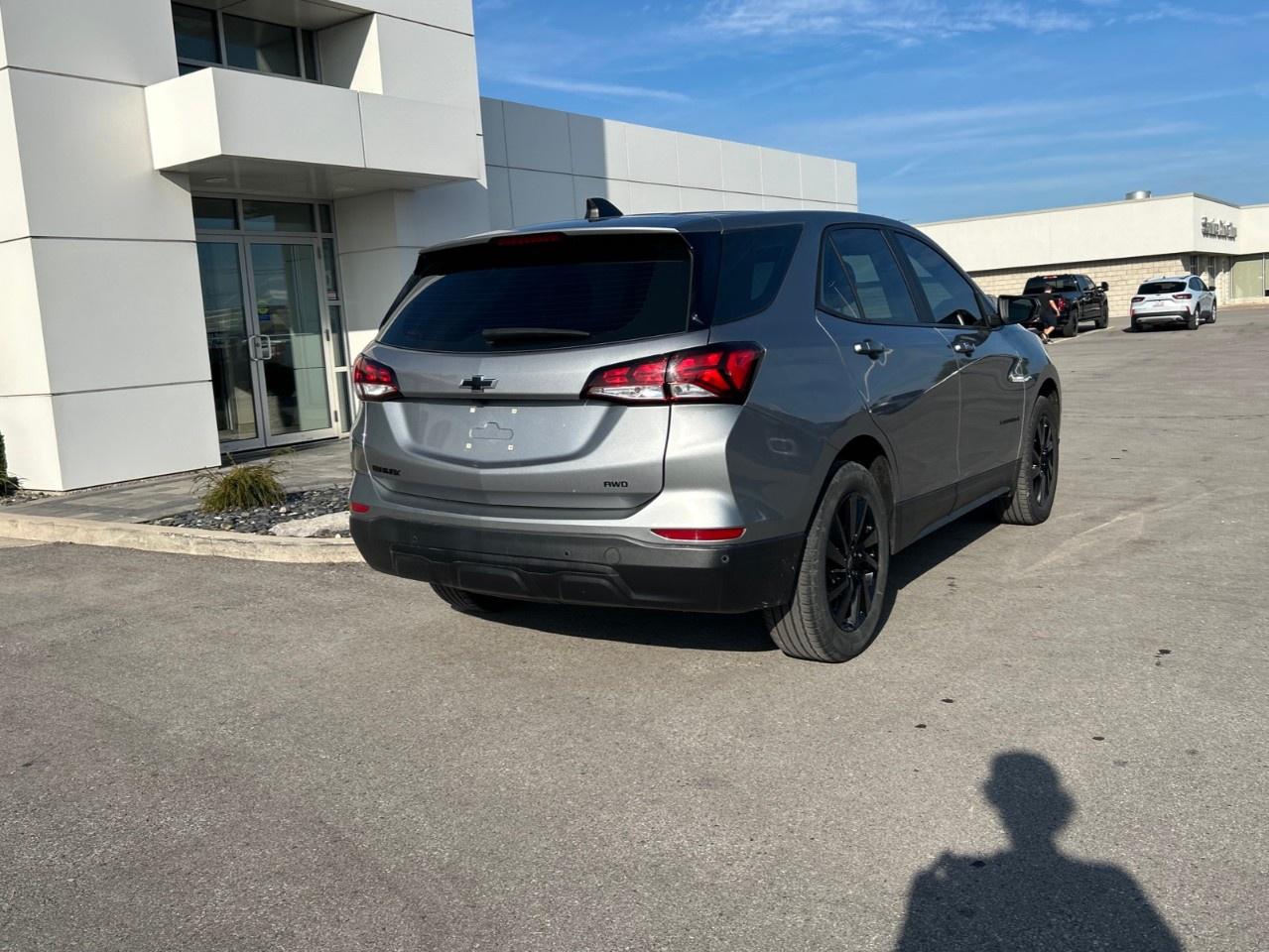 2023 Chevrolet Equinox AWD LS Photo