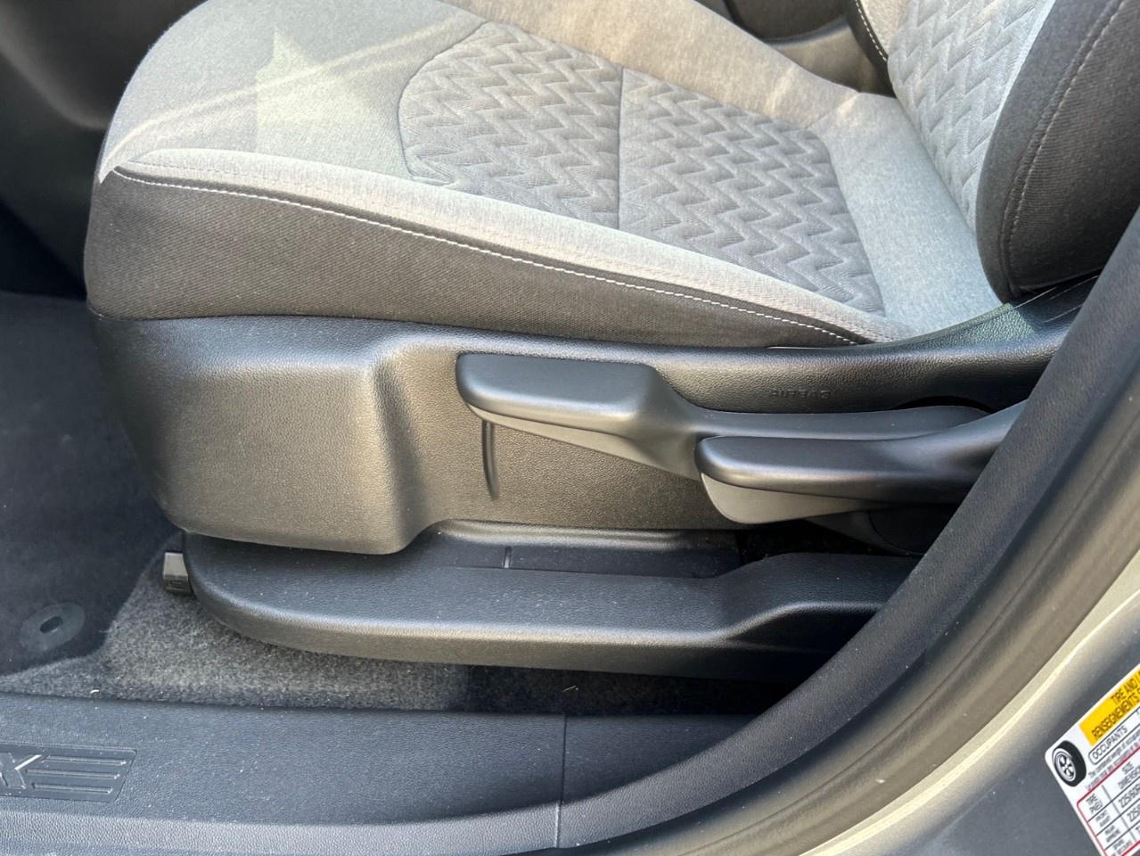 2023 Chevrolet Equinox AWD LS Photo