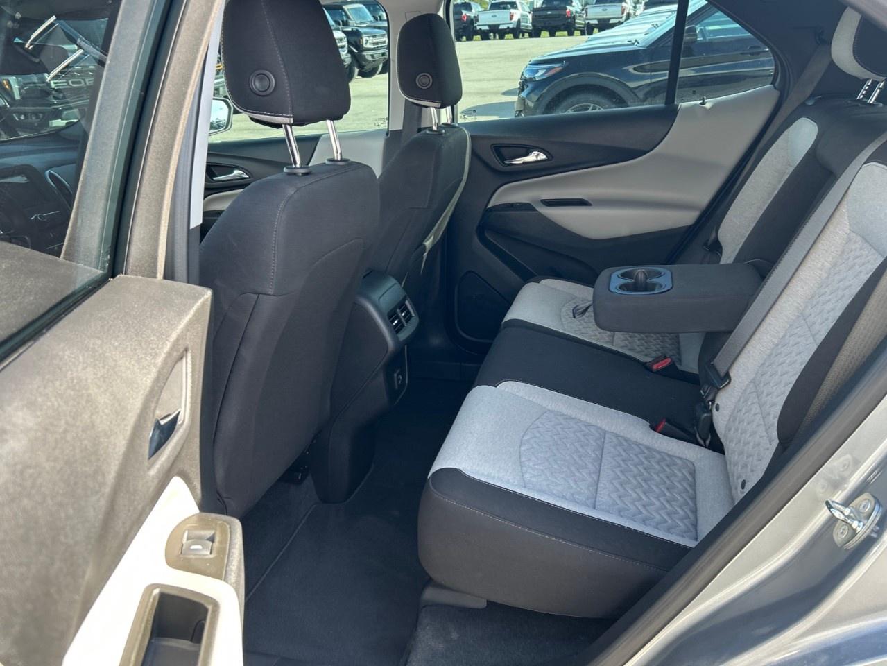 2023 Chevrolet Equinox AWD LS Photo
