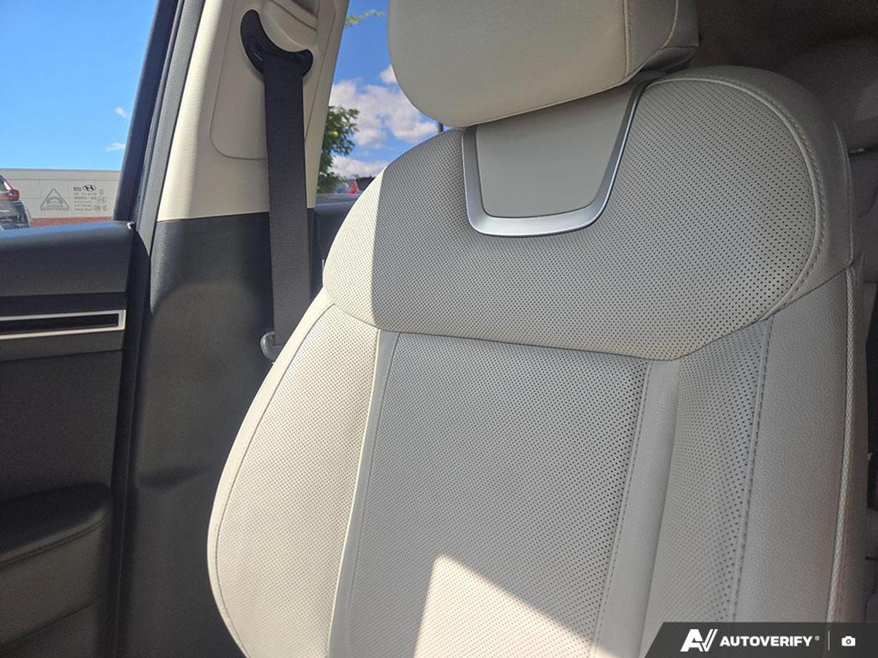 2023 Hyundai Tucson Hybrid Ultimate MOONROOF | ONE OWNER | LIGHT INTEIOR Photo