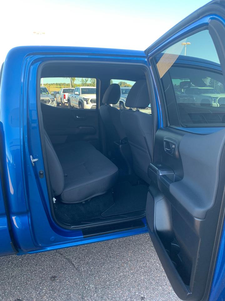 2018 Toyota Tacoma SR5 Photo