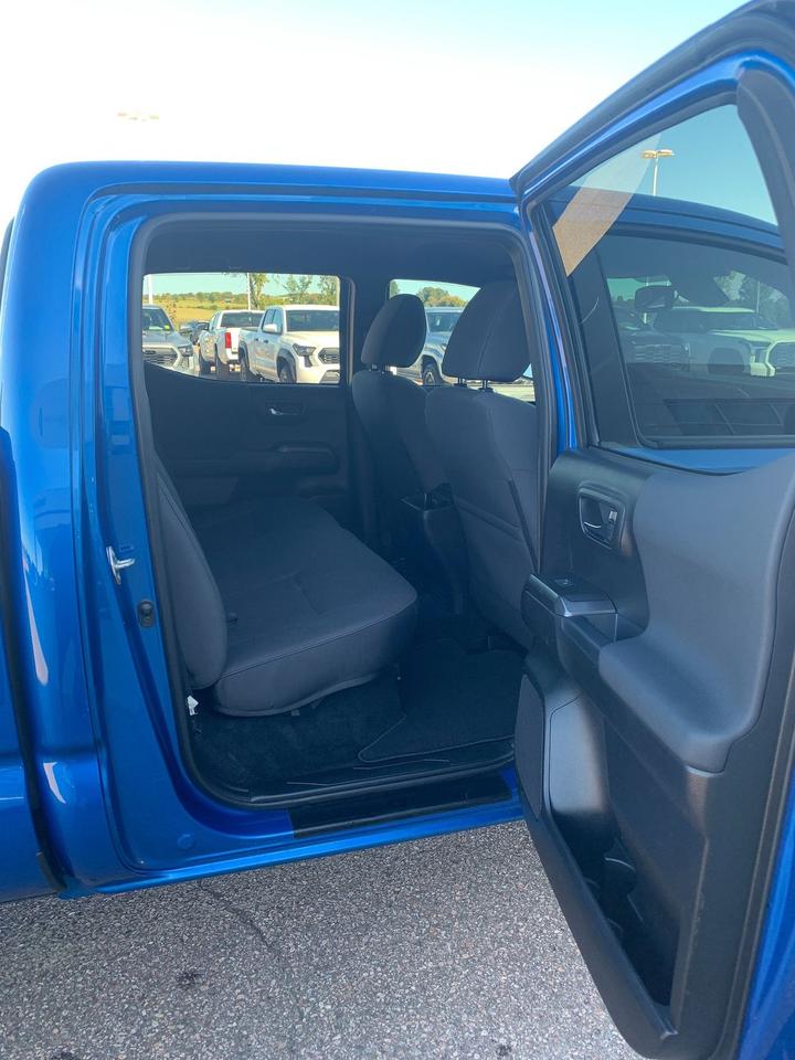 2018 Toyota Tacoma SR5 Photo
