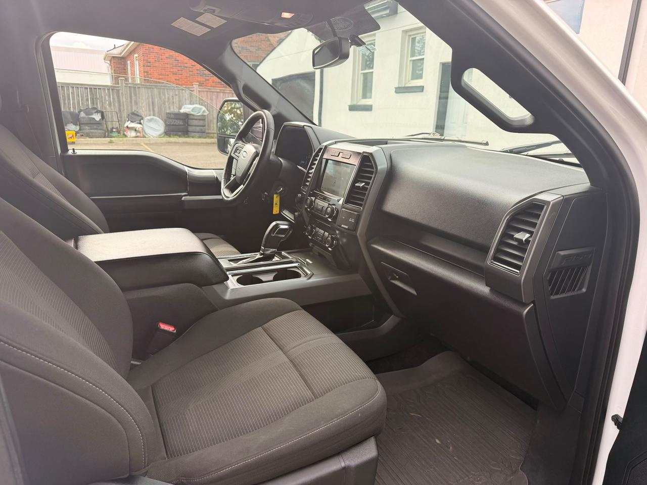 2017 Ford F-150 XLT | 5.0L V8 | Clean CARFAX Photo