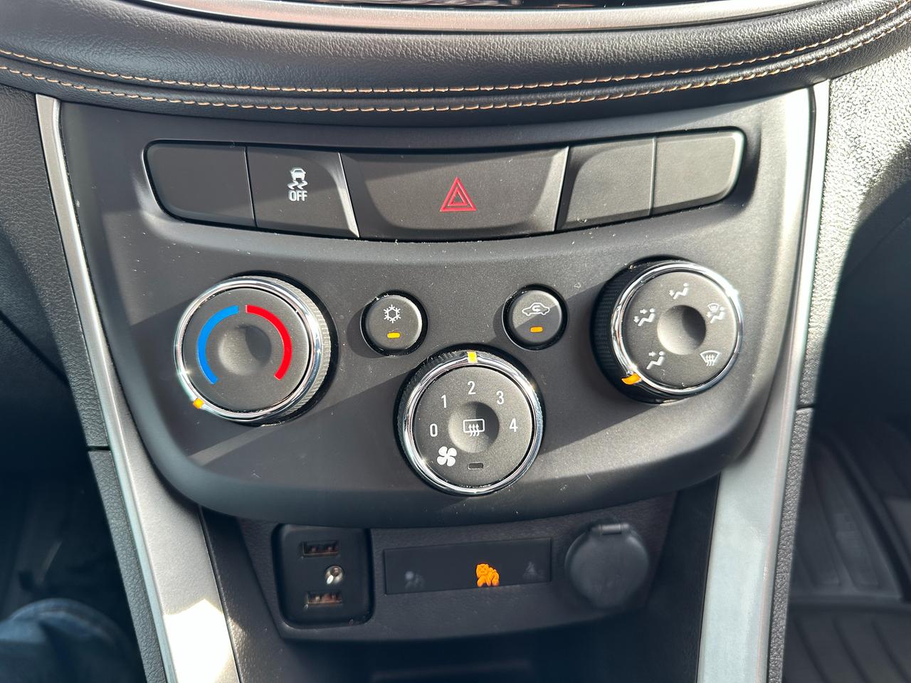 2018 Chevrolet Trax LT AWD Cloth BackupCam XM Bluetooth RemoteStart AC Photo