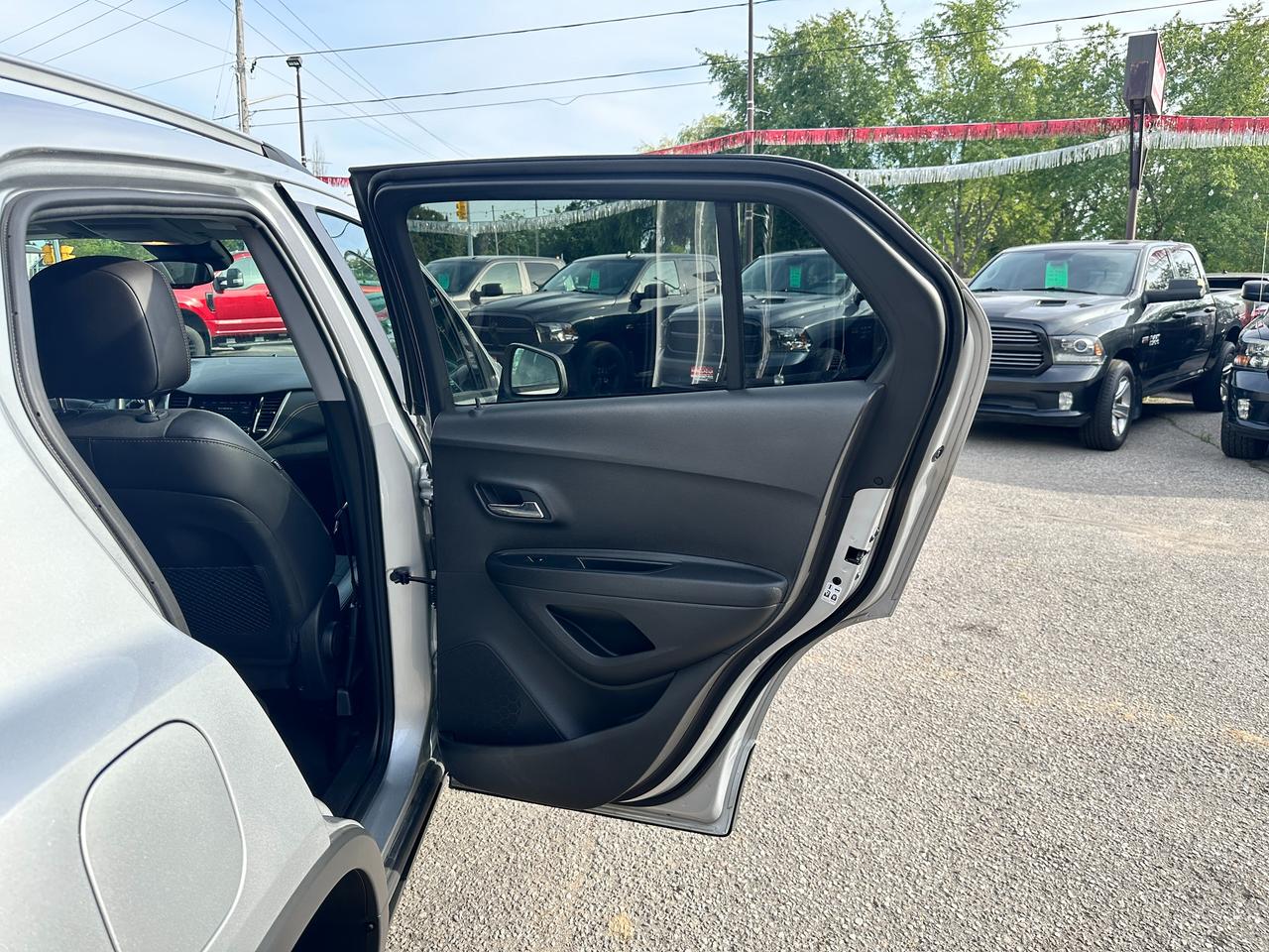 2018 Chevrolet Trax LT AWD Cloth BackupCam XM Bluetooth RemoteStart AC Photo
