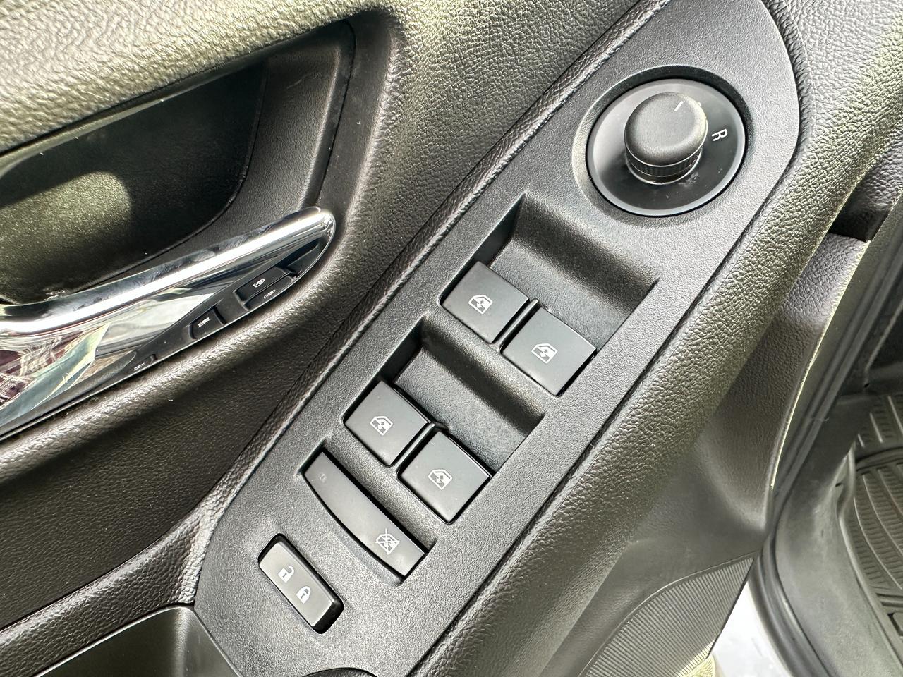 2018 Chevrolet Trax LT AWD Cloth BackupCam XM Bluetooth RemoteStart AC Photo