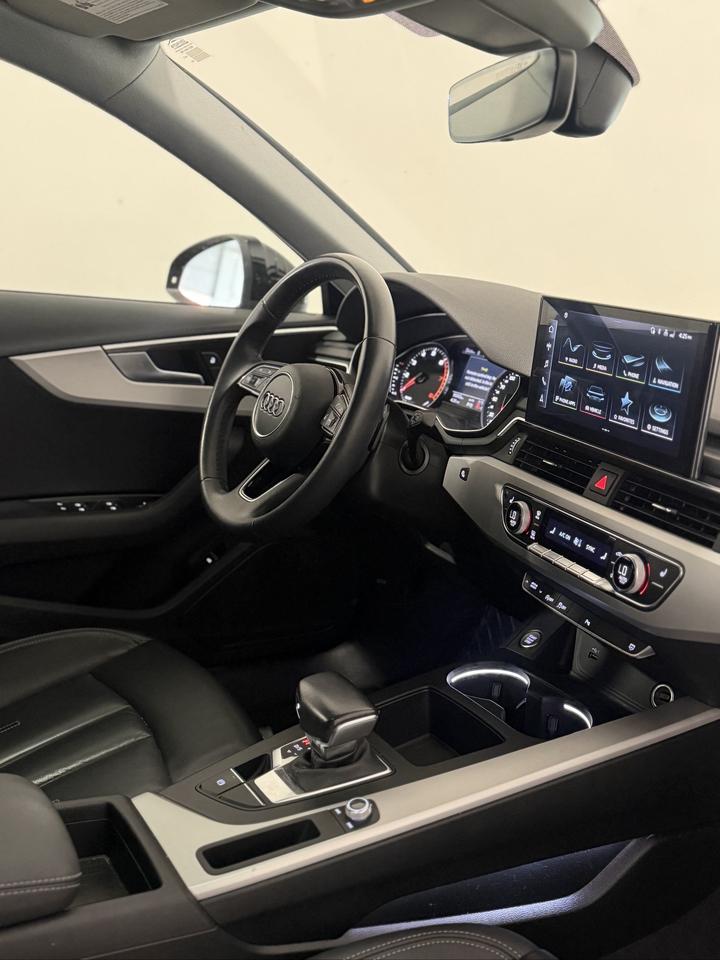 2023 Audi A4 KOMFORT | WIRELESS CARPLAY | SUNROOF | LEATHER INT Photo