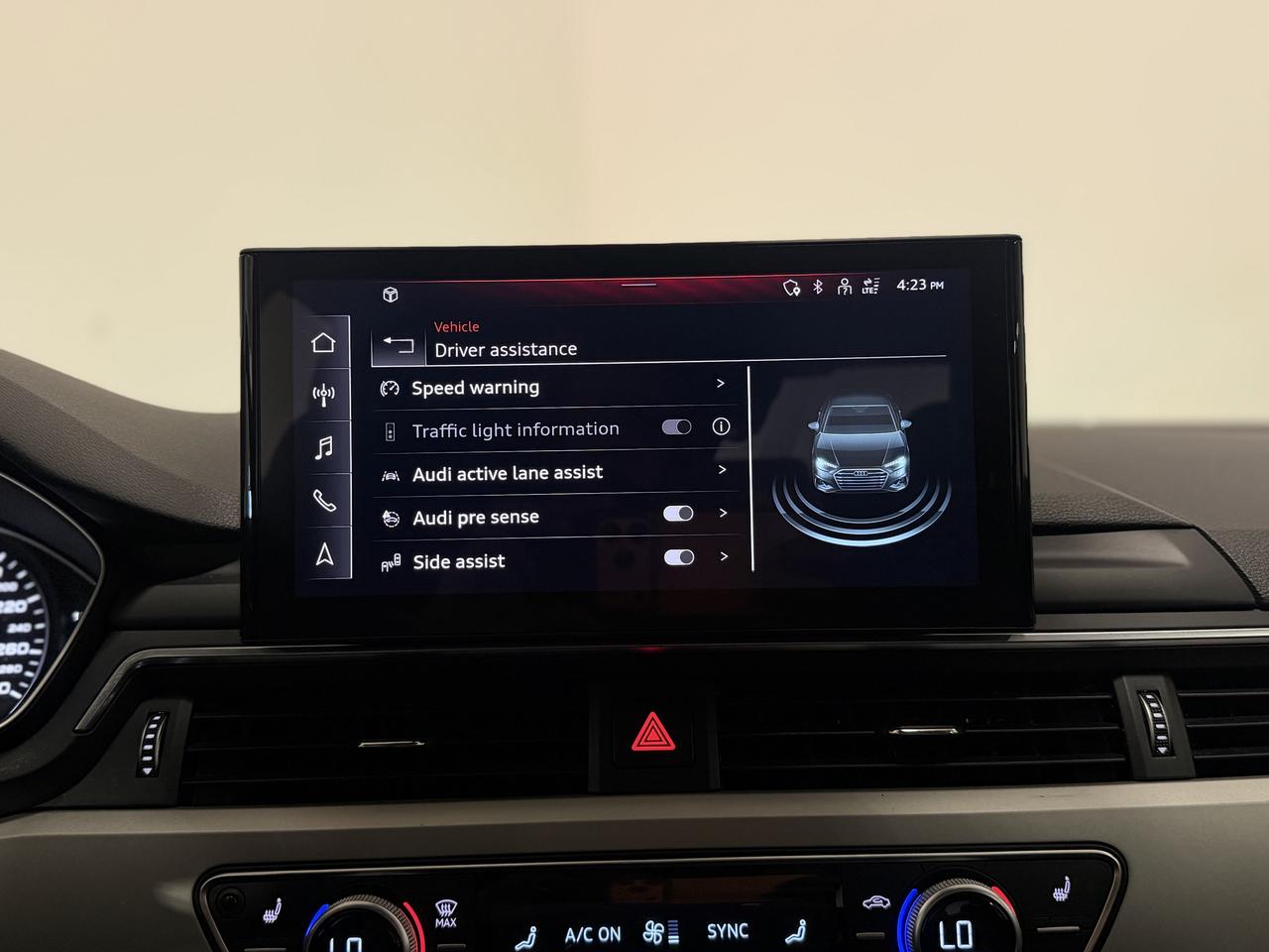 2023 Audi A4 KOMFORT | WIRELESS CARPLAY | SUNROOF | LEATHER INT Photo