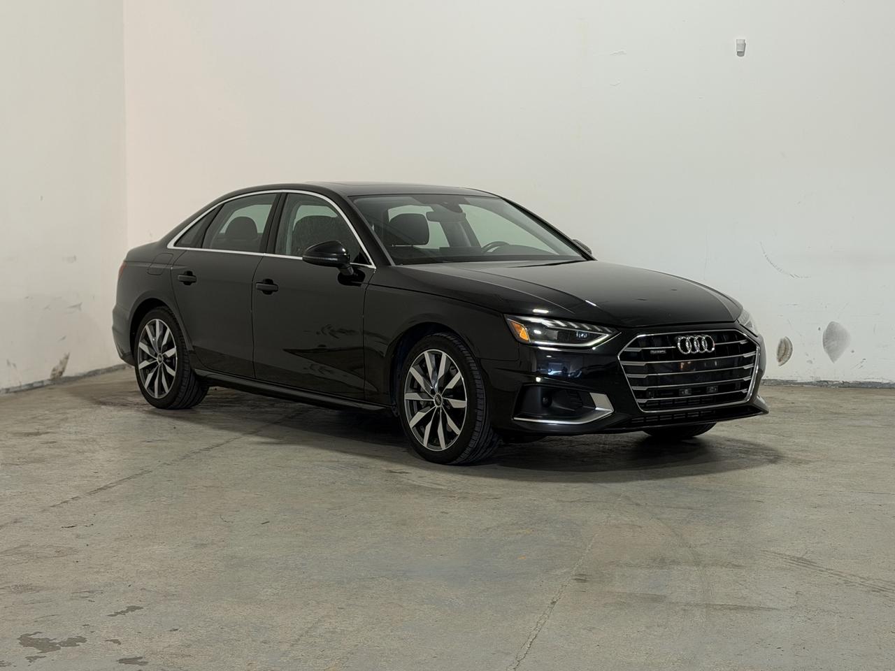 2023 Audi A4 KOMFORT | WIRELESS CARPLAY | SUNROOF | LEATHER INT Photo2