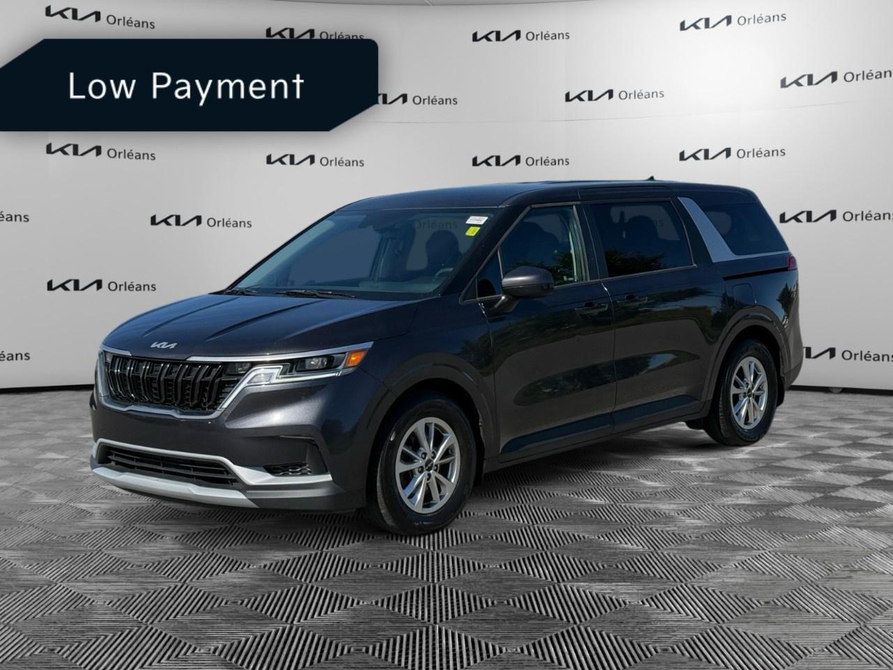 2023 Kia Carnival LX FWD Photo0