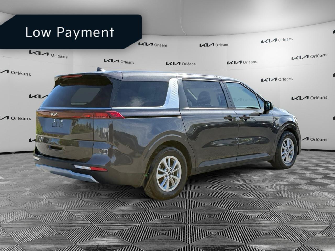 2023 Kia Carnival LX FWD Photo4
