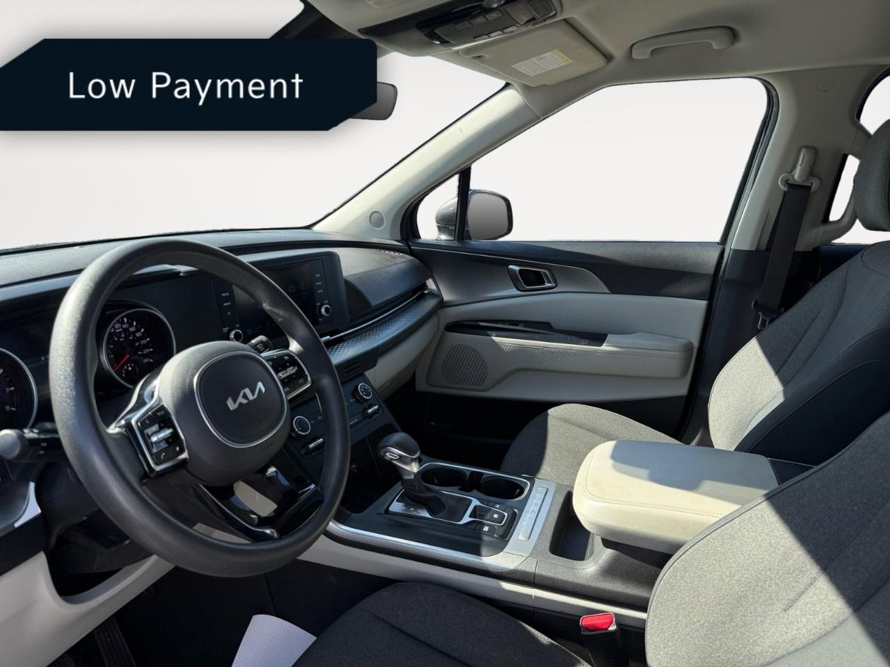 2023 Kia Carnival LX FWD Photo
