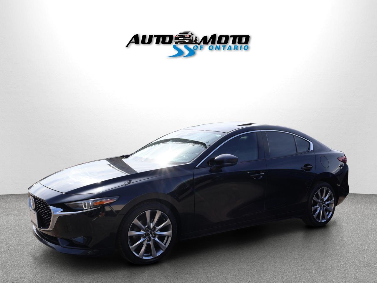 2020 Mazda MAZDA3 GT AWD *MAZDA MAINTAIN* CAMERA NAV BLUETOOTH LEATHER HEATED SEATS SUNROOF CRUISE ALLOYS Photo2