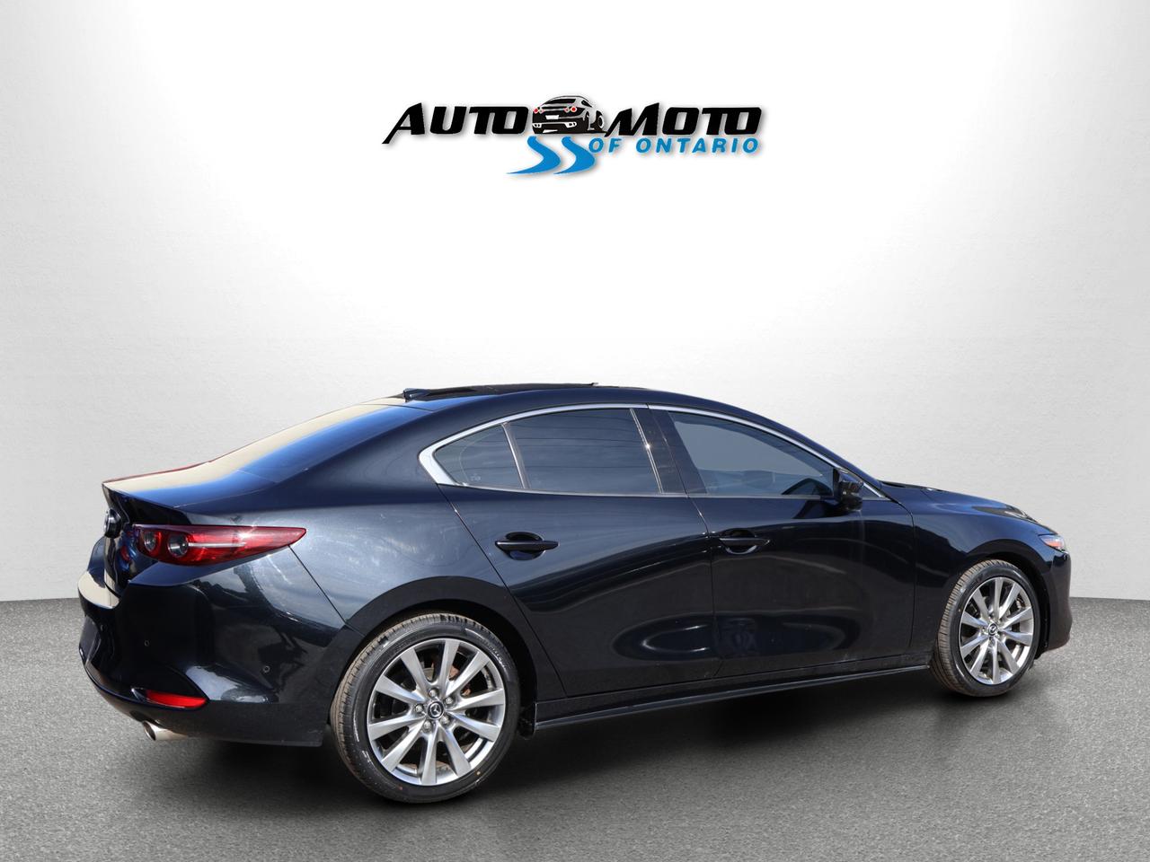2020 Mazda MAZDA3 GT AWD *MAZDA MAINTAIN* CAMERA NAV BLUETOOTH LEATHER HEATED SEATS SUNROOF CRUISE ALLOYS Photo