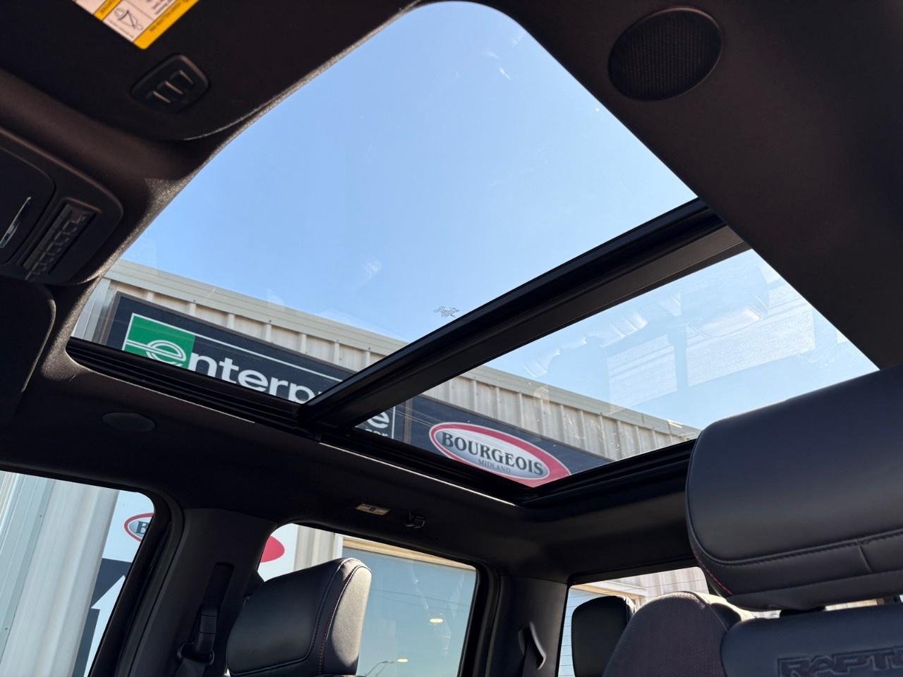 2025 Ford F-150 Raptor 4WD SuperCrew 5.5' Box Photo