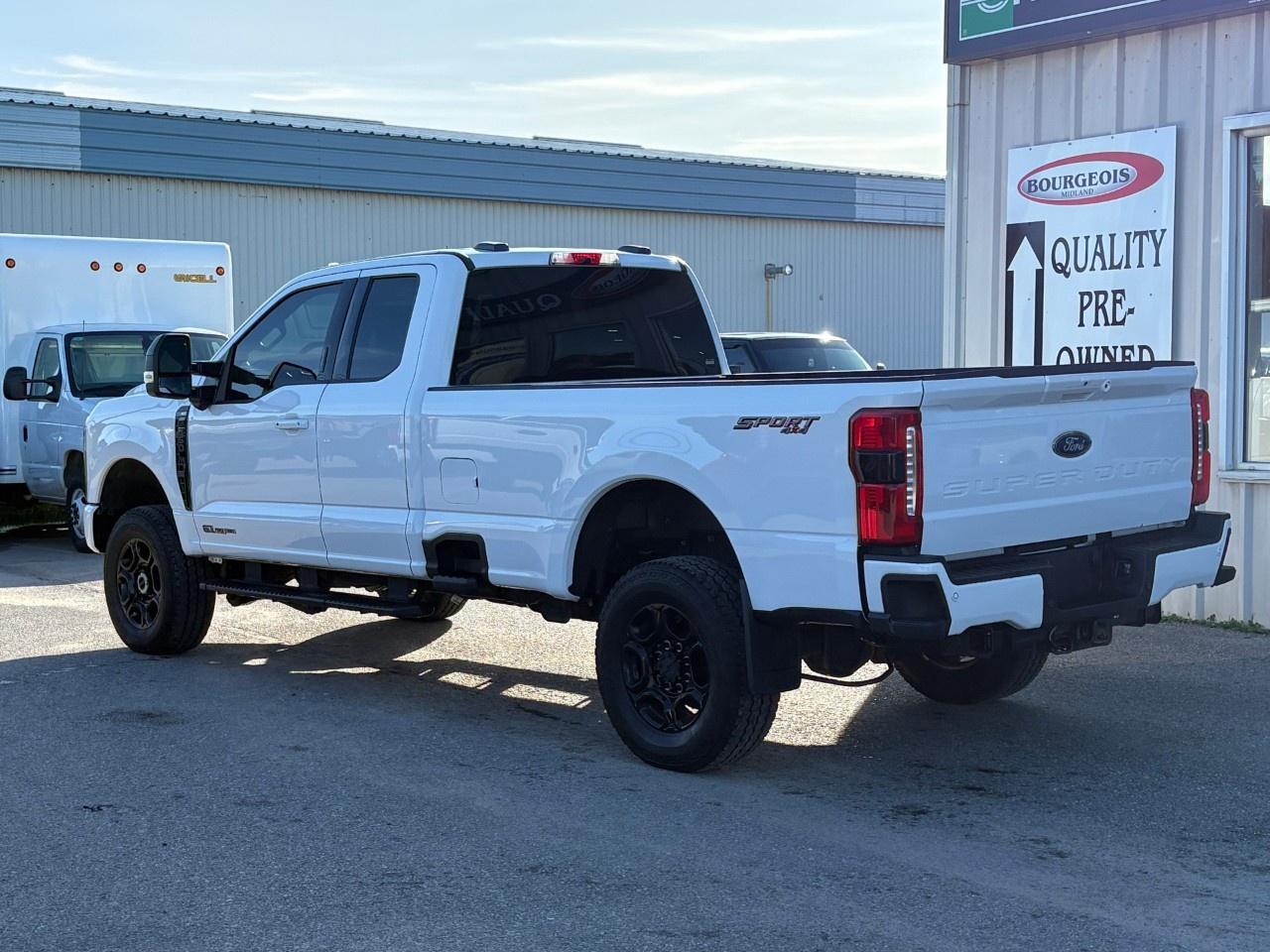2024 Ford F-250 Super Duty SRW XLT 4WD SUPERCAB 8' BOX Photo