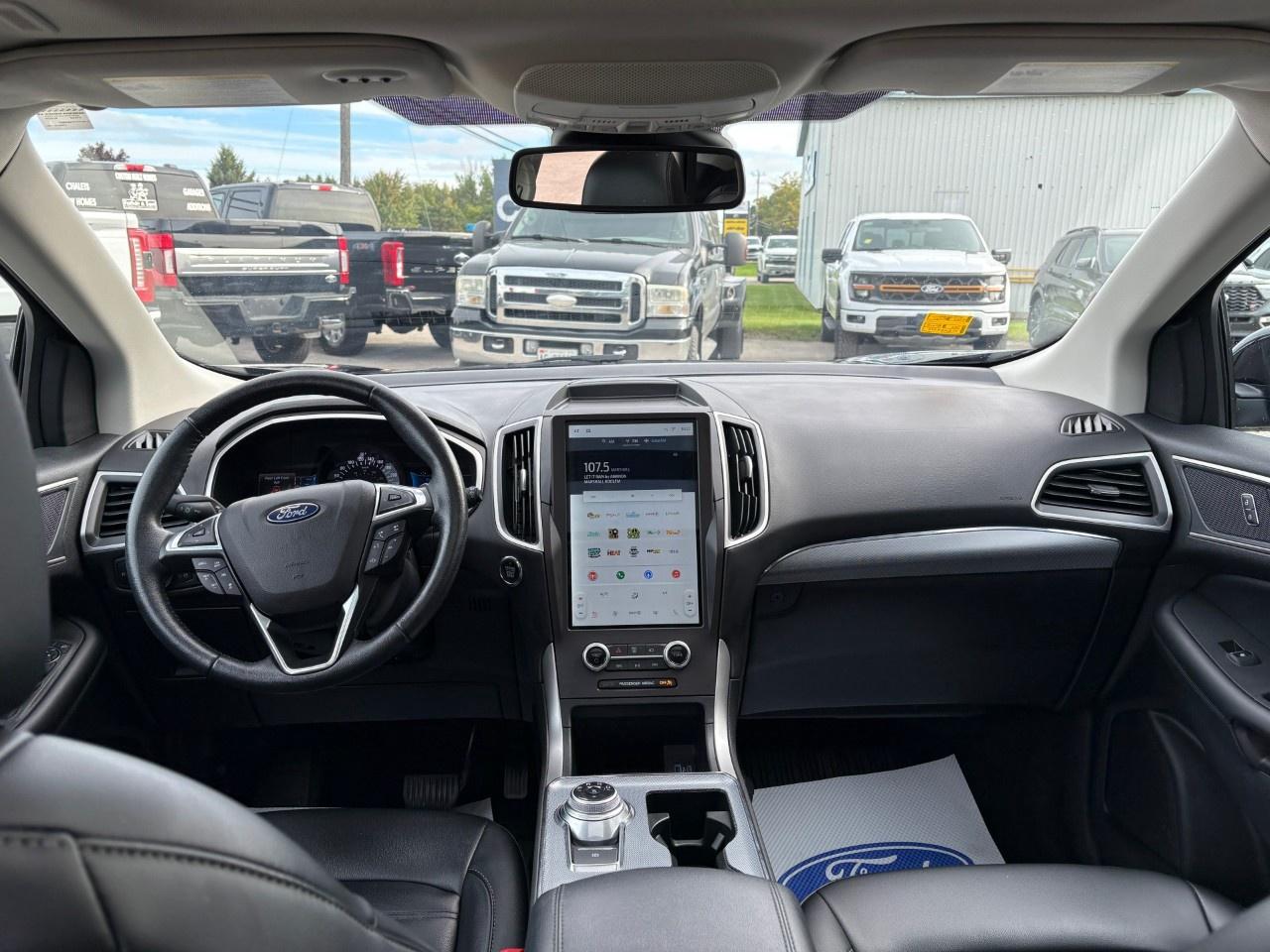 2021 Ford Edge SEL AWD Photo
