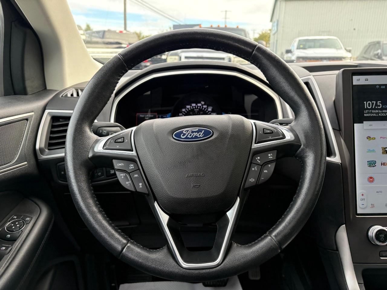 2021 Ford Edge SEL AWD Photo