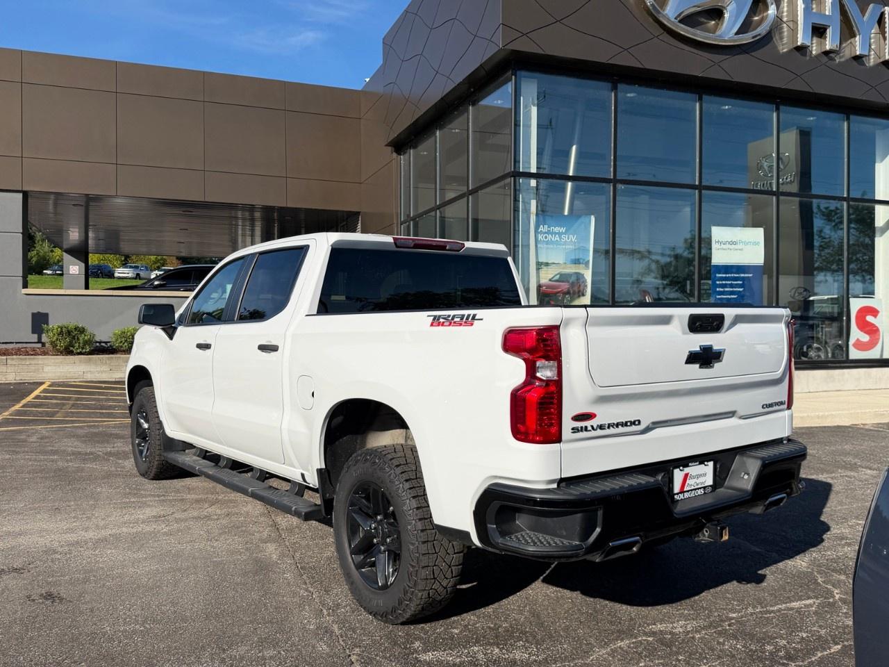 2024 Chevrolet Silverado 1500 Crew Cab Short Box 4-Wheel Drive Custom Trail Boss Photo
