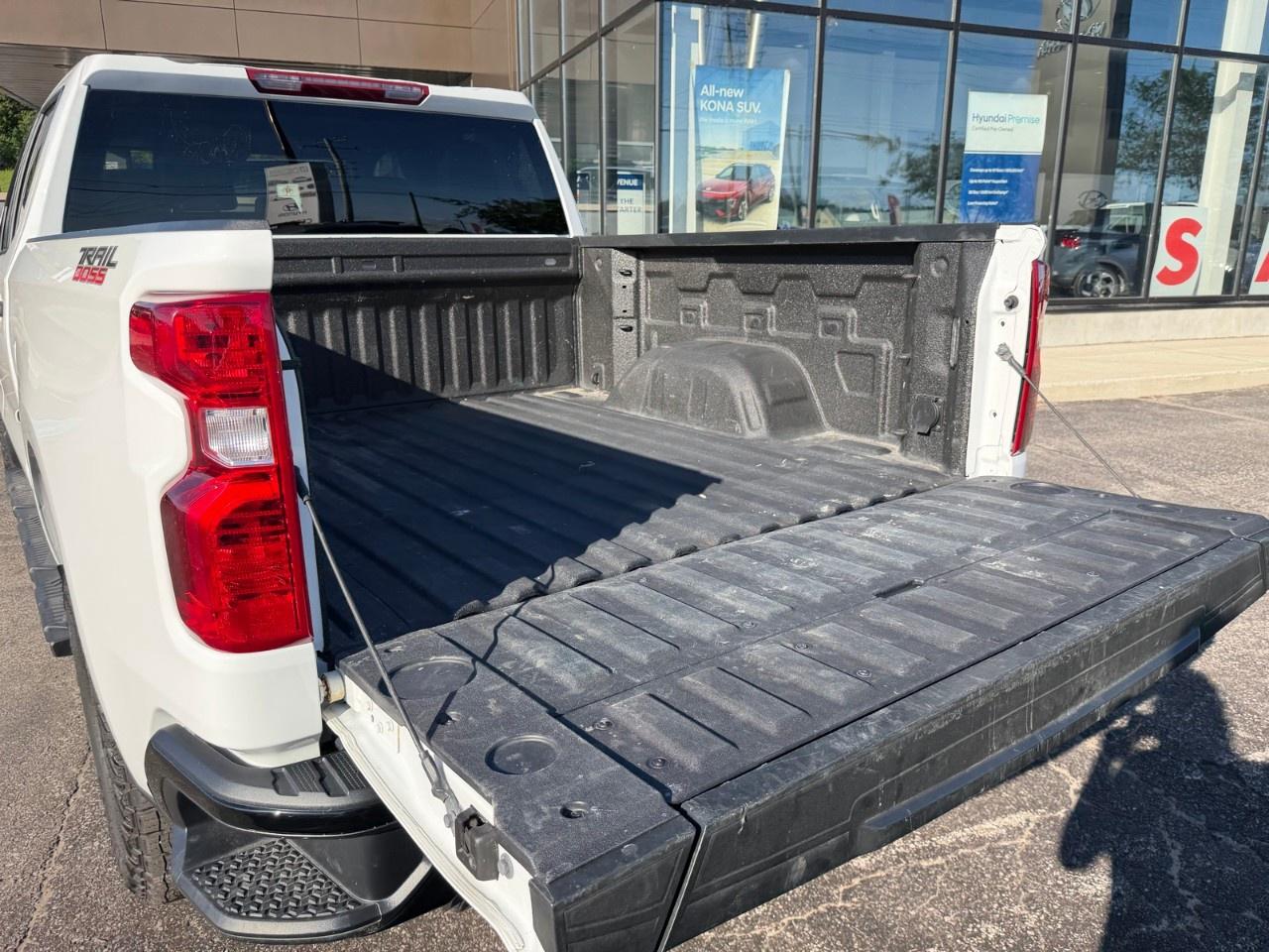 2024 Chevrolet Silverado 1500 Crew Cab Short Box 4-Wheel Drive Custom Trail Boss Photo