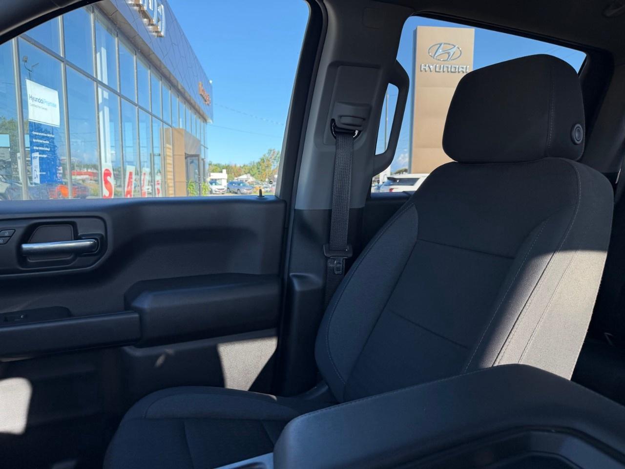 2024 Chevrolet Silverado 1500 Crew Cab Short Box 4-Wheel Drive Custom Trail Boss Photo