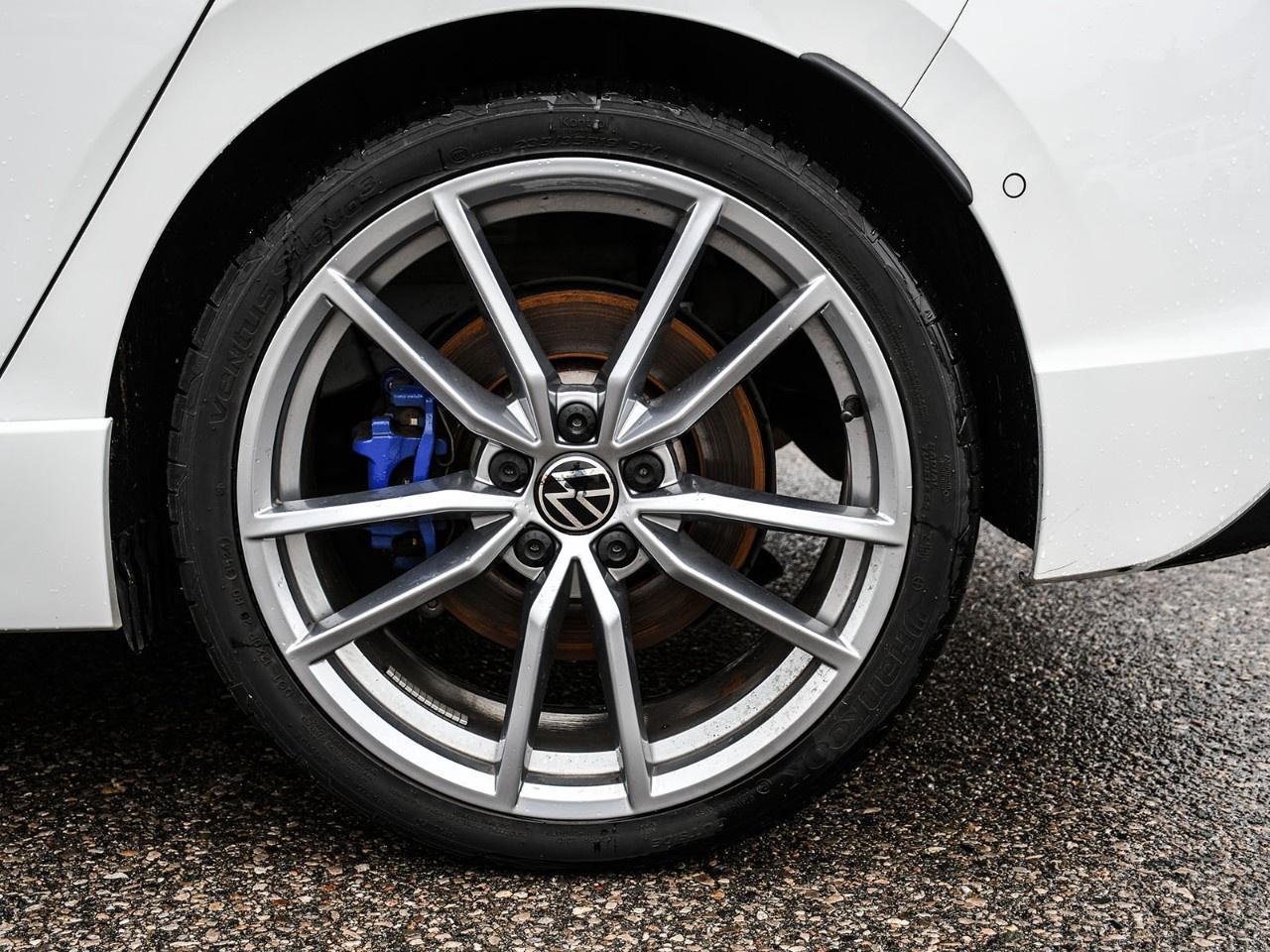2024 Volkswagen Golf R Manual Photo