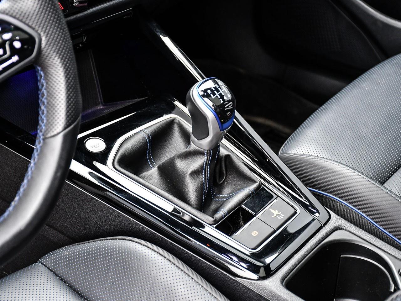 2024 Volkswagen Golf R Manual Photo