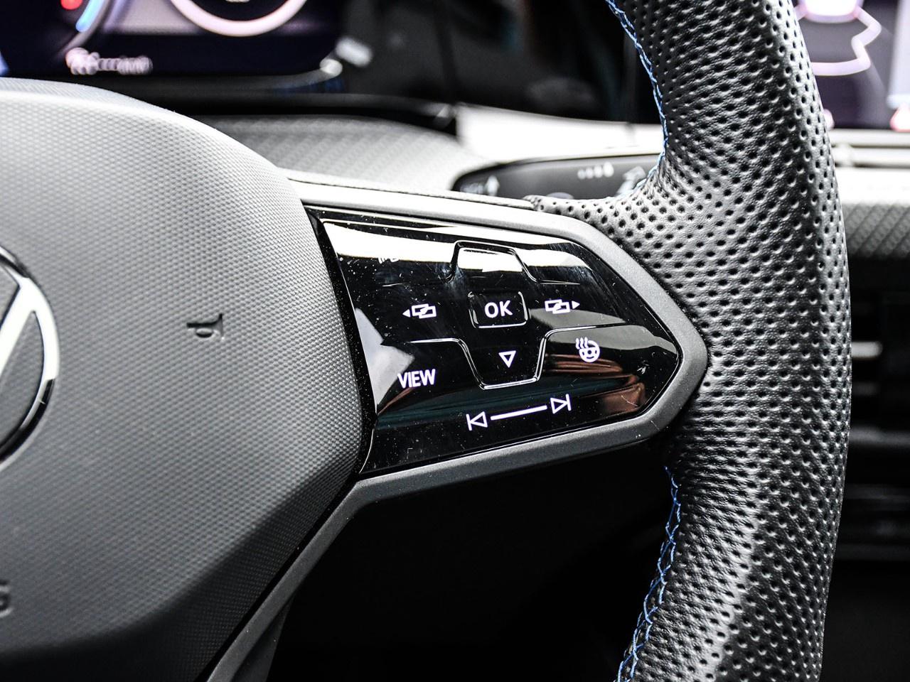 2024 Volkswagen Golf R Manual Photo