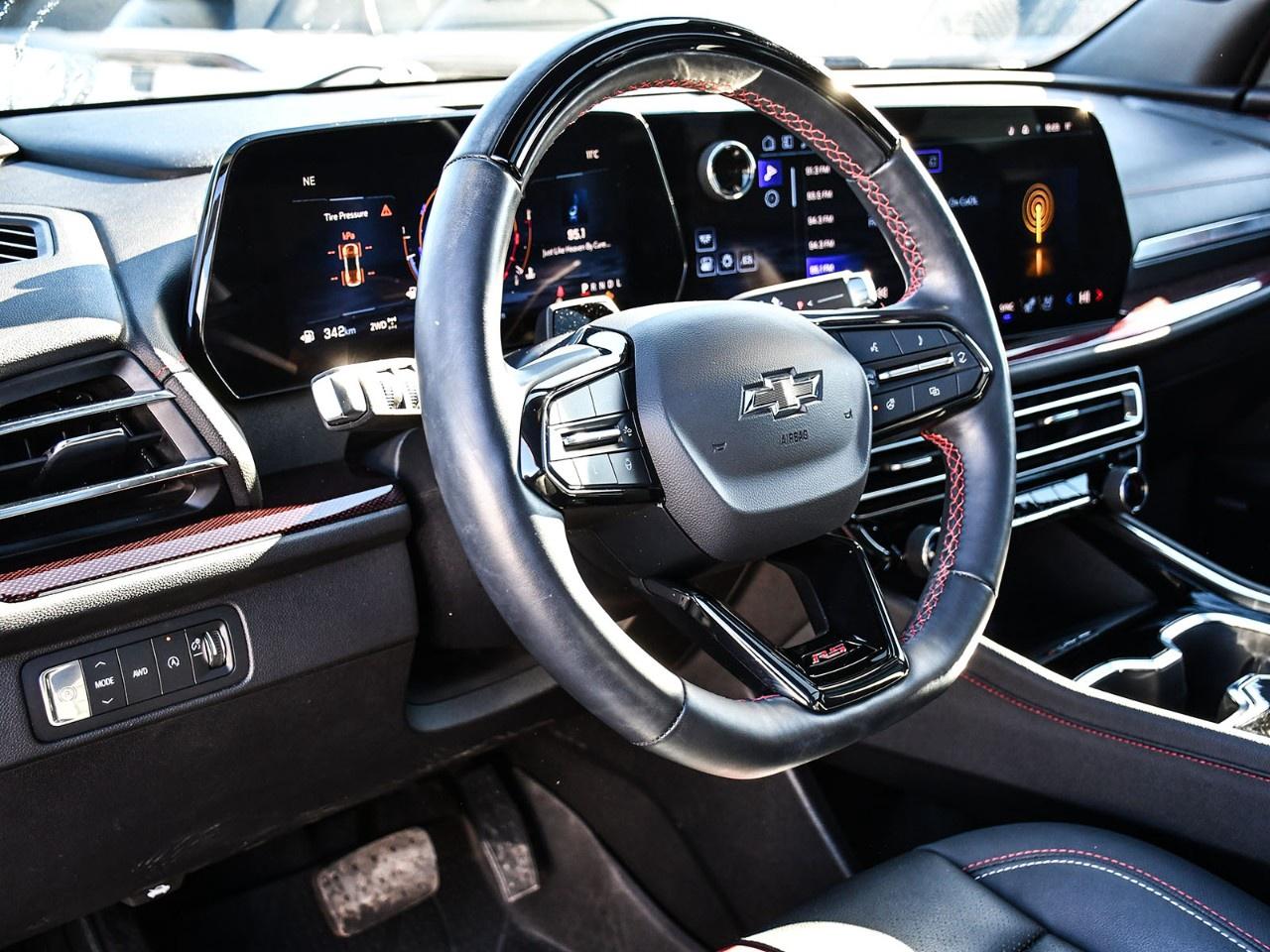 2024 Chevrolet Traverse AWD 4dr RS Photo