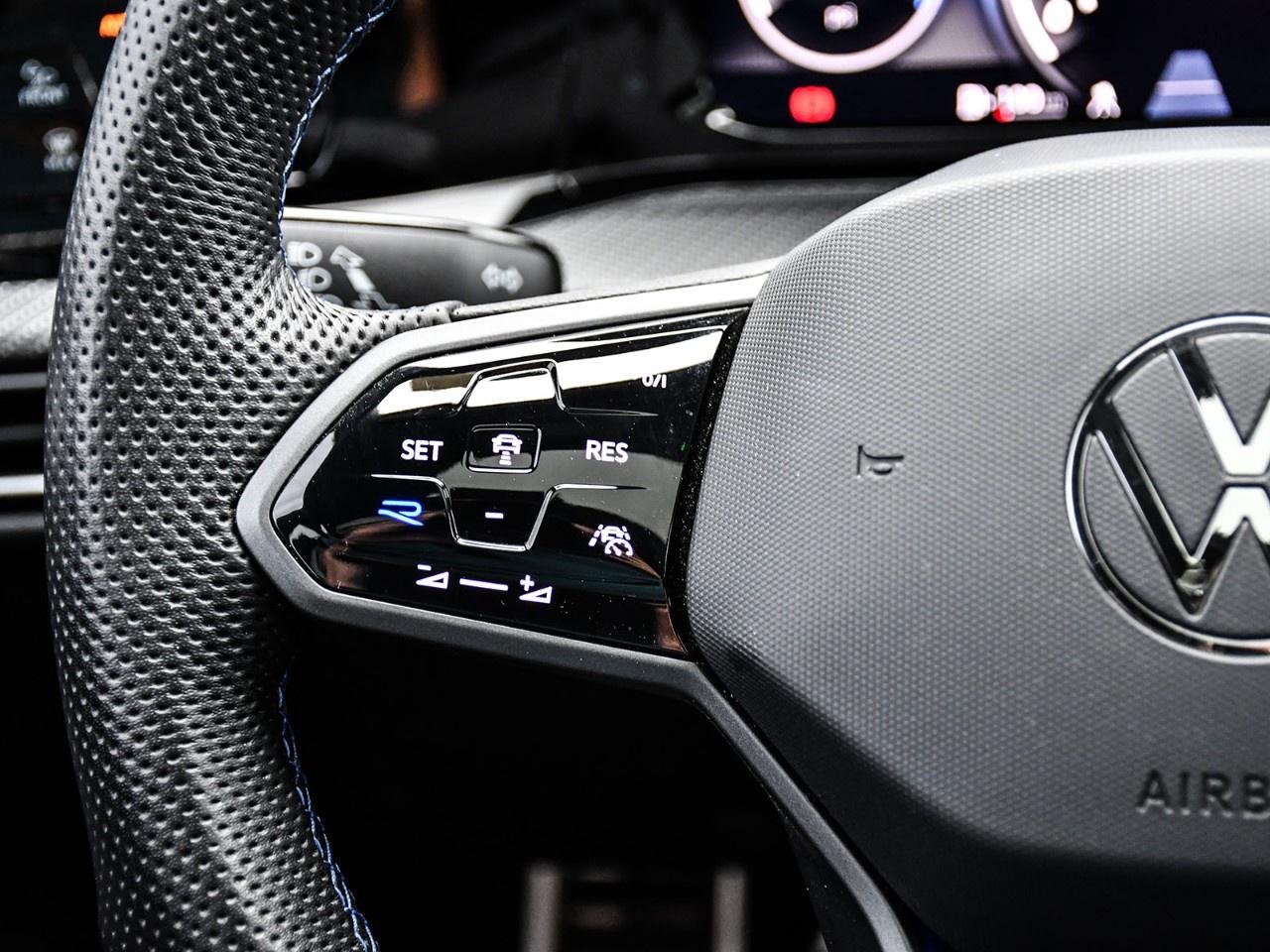 2024 Volkswagen Golf R Manual Photo