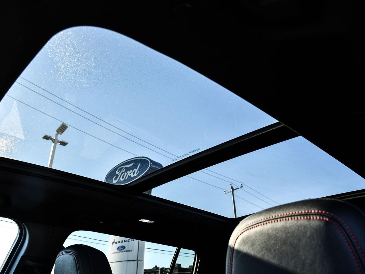 2024 Chevrolet Traverse AWD 4dr RS Photo