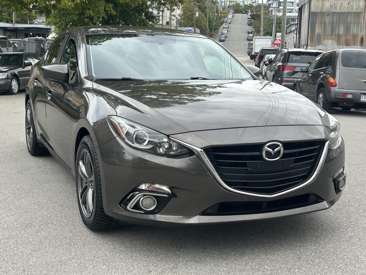 2014 Mazda MAZDA3 GS-SKY Photo