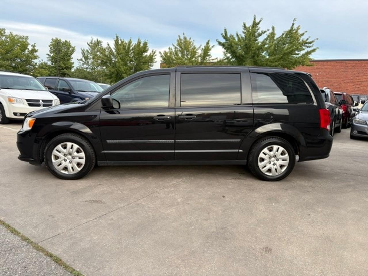 2016 Dodge Grand Caravan ONLY 85,000KM-1 OWNER-CERTIFIED-WE FINANCE!! Photo