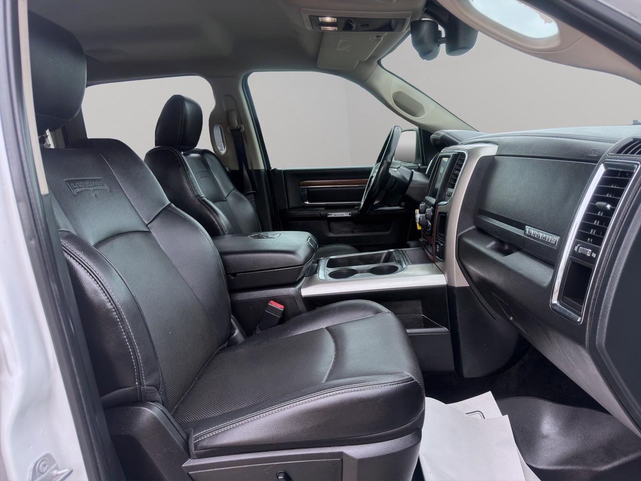 2017 RAM 1500 4WD Crew Cab 140.5" Laramie Photo