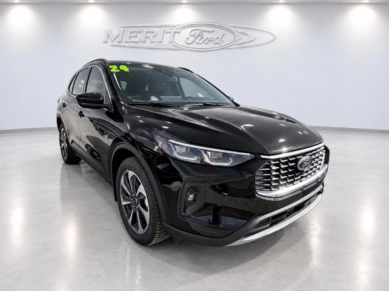 2024 Ford Escape Platinum Photo1