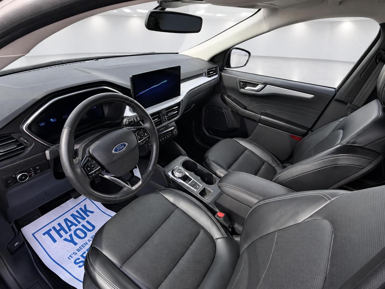 2024 Ford Escape Platinum Photo3