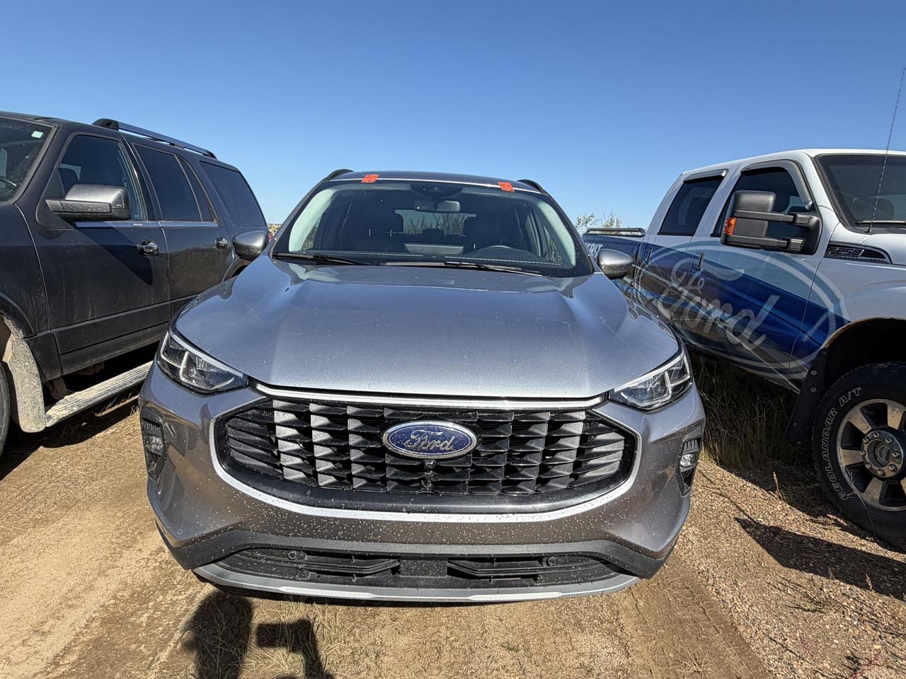 2024 Ford Escape Platinum Photo1