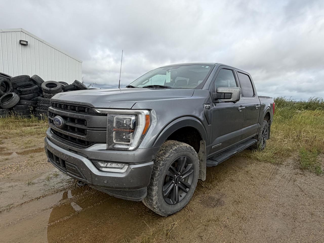 2023 Ford F-150 LARIAT 3.5L POWERBOOST 502A+ Photo2